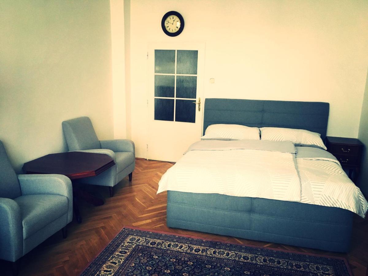 Apartment Anna Vysehrad Praga Esterno foto